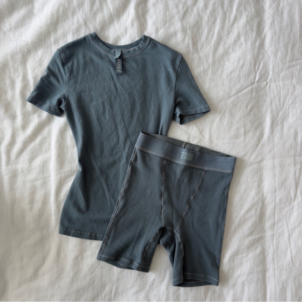 SKIMS Kyanite Cotton Jersey T-Shirt and Cotton Rib Boxer Shorts XXS